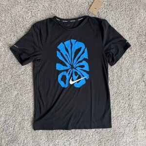 NWT Nike Dri-Fit Men's Running Shirt - Small